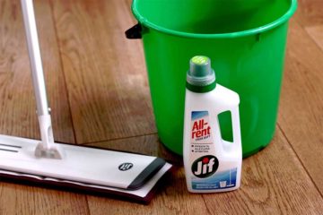 Jif Allrent og Jif Mopp for å moppe gulv. FOTO